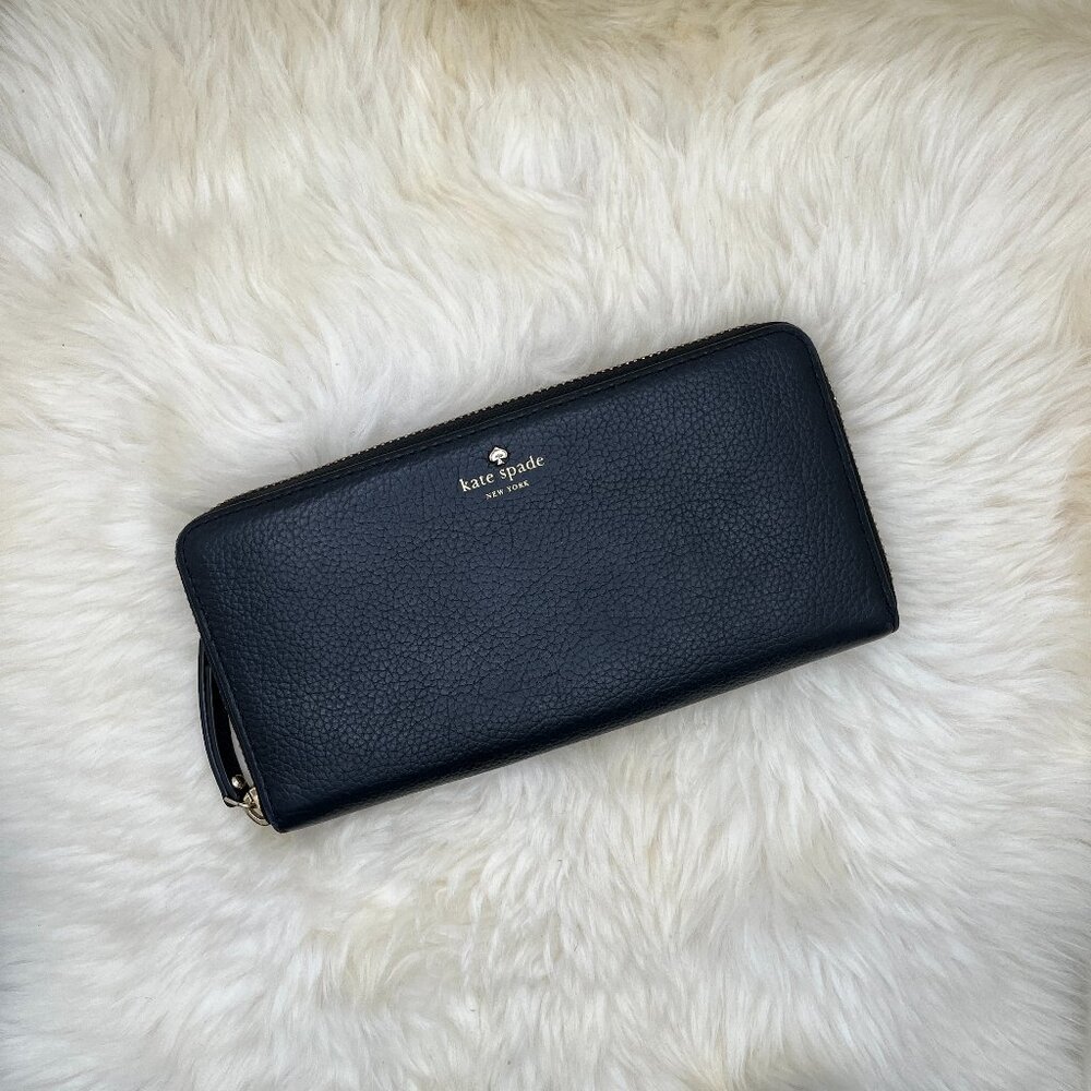 kate spade Large Black Leather Continental Zip Wallet GUC